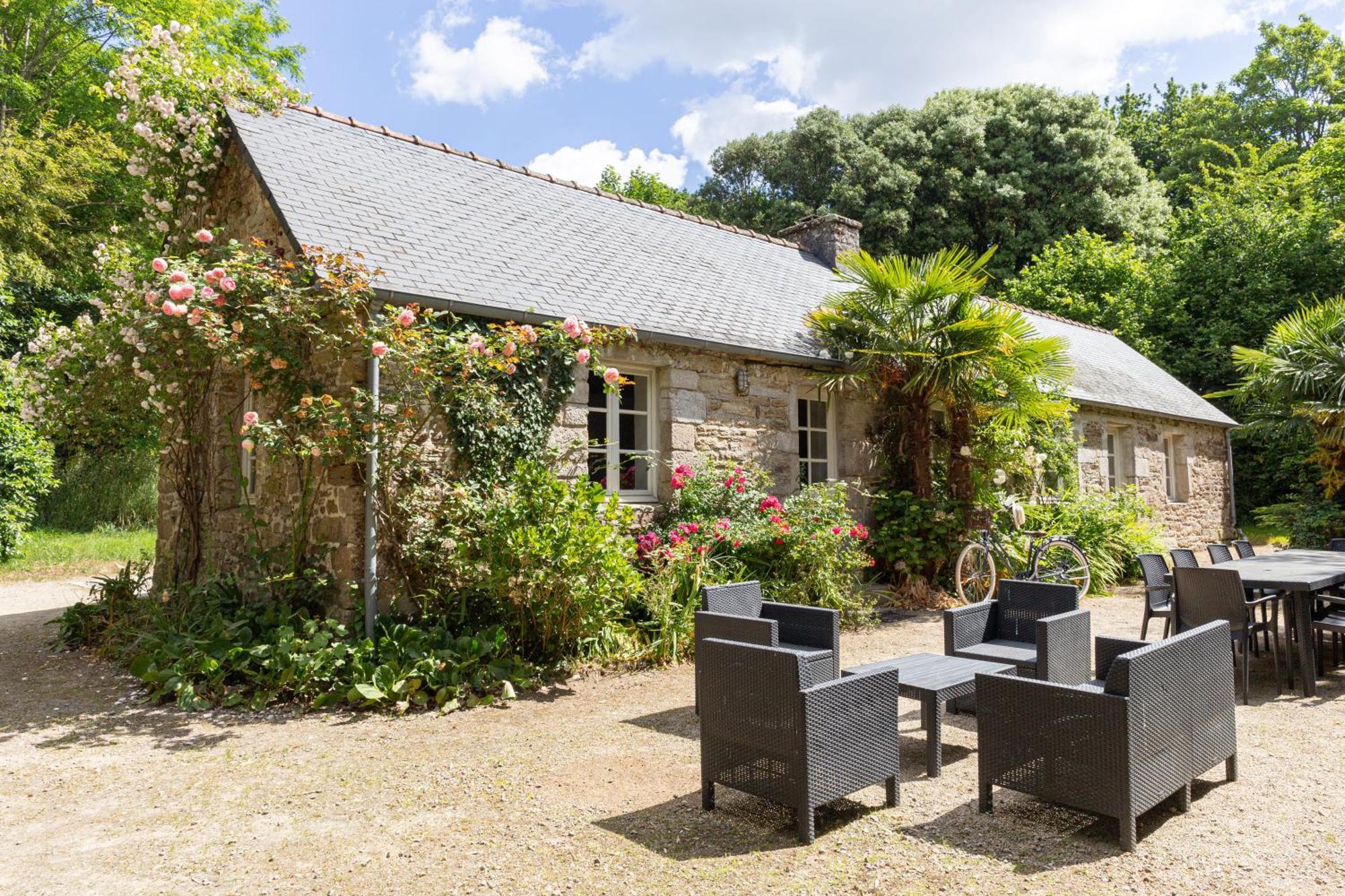 Camping De L'Orangerie De Lanniron Quimper Exterior photo